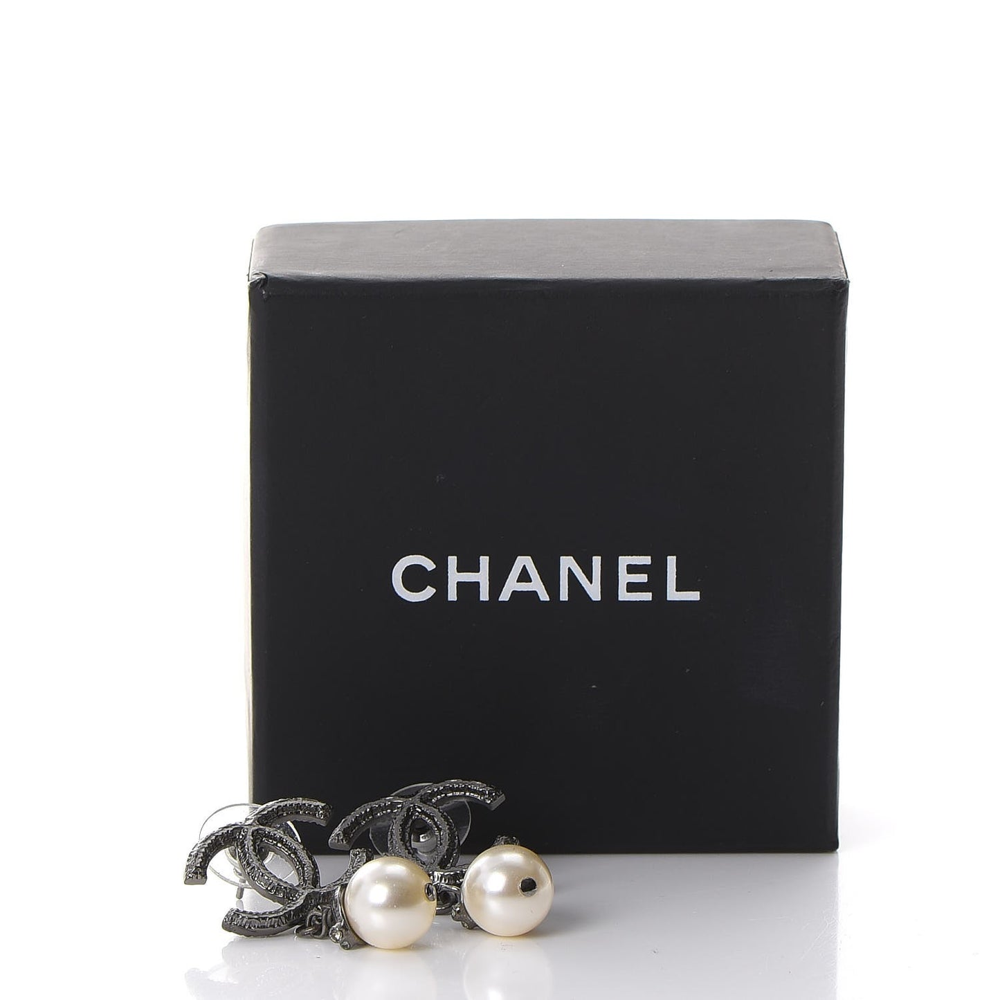 Ruthenium Pearl CC Bead Drop Earrings