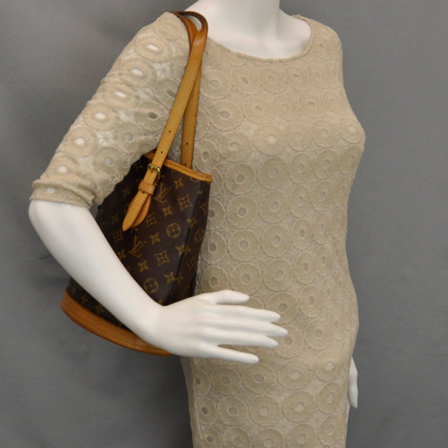 Louis Vuitton Monogram Petit Bucket 23 2 of 9