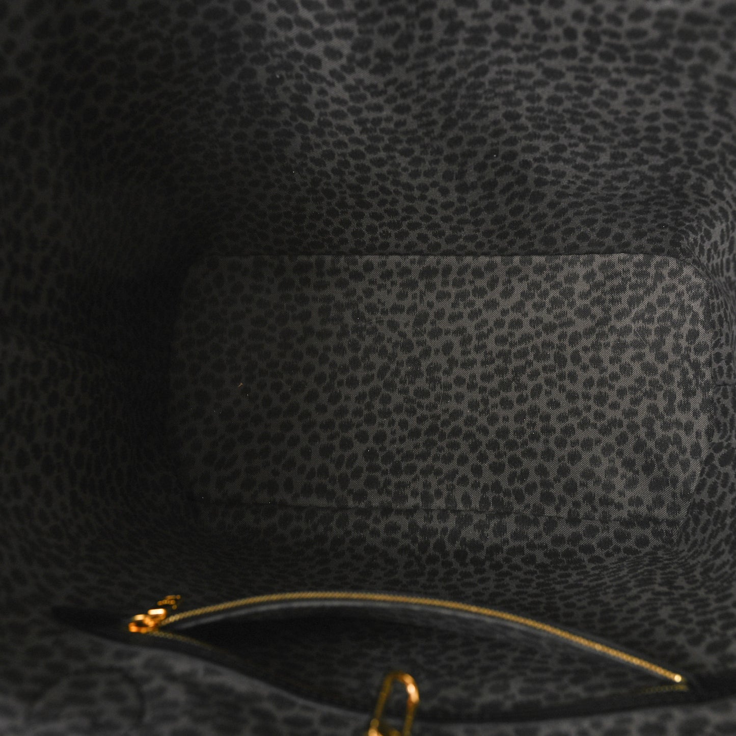 Monogram Giant Wild At Heart Neverfull MM Black