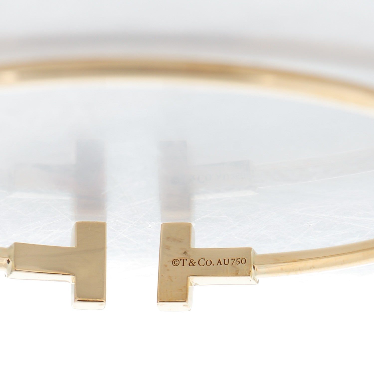 Tiffany 18K Yellow Gold Narrow T Wire Bracelet 4 of 4