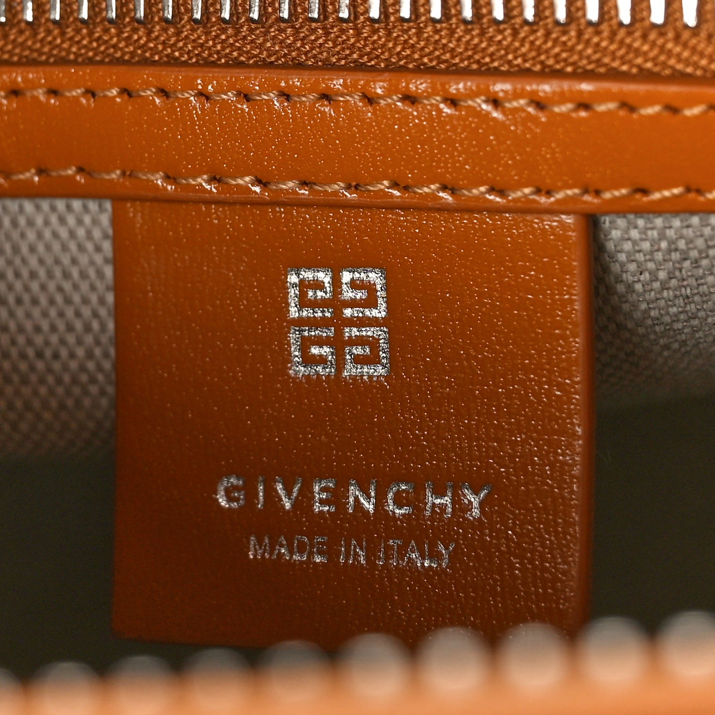 Shiny Lord Calfskin Small Antigona Camel
