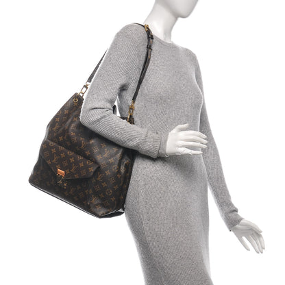 Louis Vuitton Monogram Metis 2 of 7