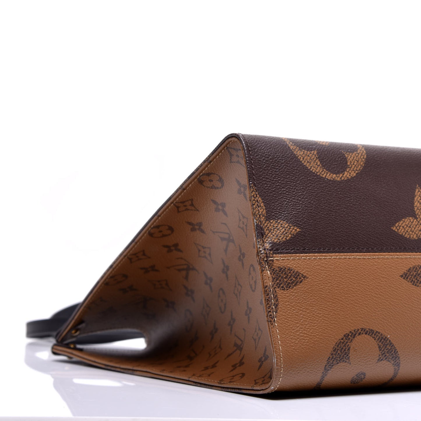 Reverse Monogram Giant Onthego GM