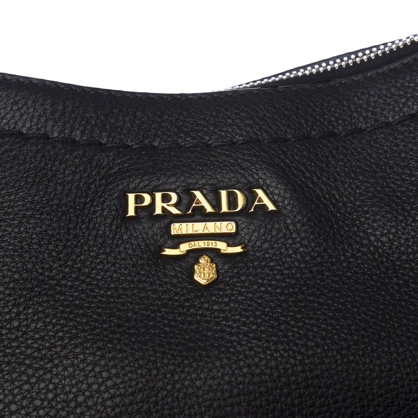 Vitello Daino Shoulder Bag Black
