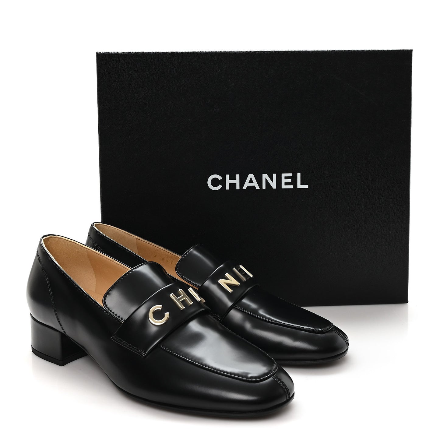 Shiny Calfskin Logo Loafers 38 Black