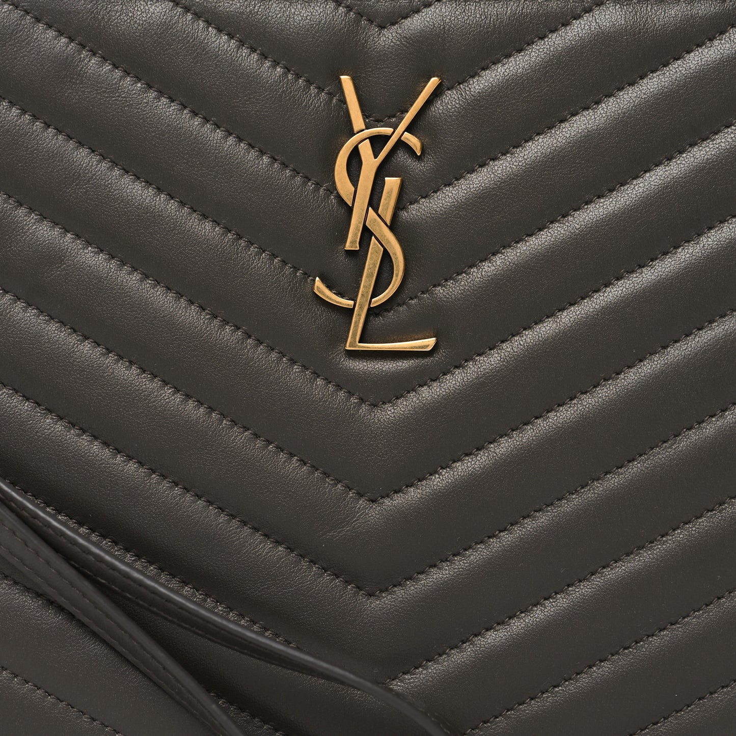 Calfskin Matelasse Chevron Monogram A5 Wristlet Pebble