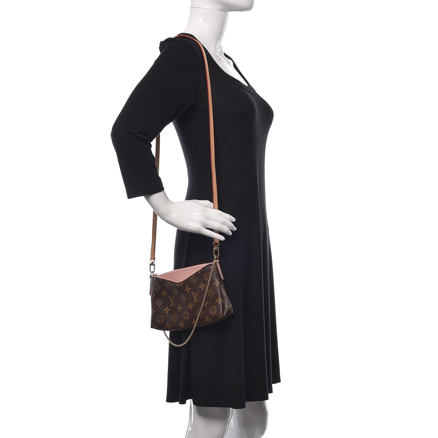 Monogram Pallas Clutch Rose Poudre