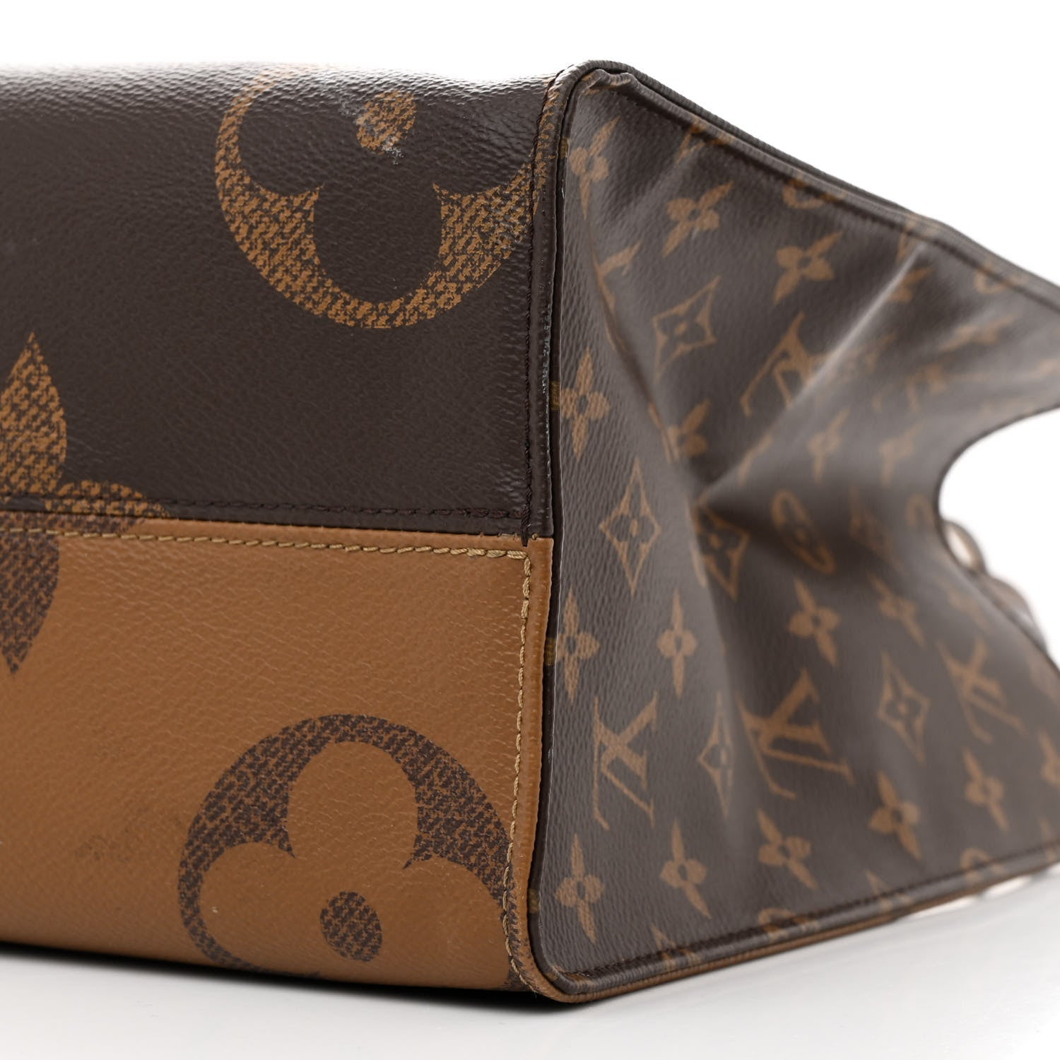 Louis Vuitton Reverse Monogram Giant Onthego MM 10 of 11