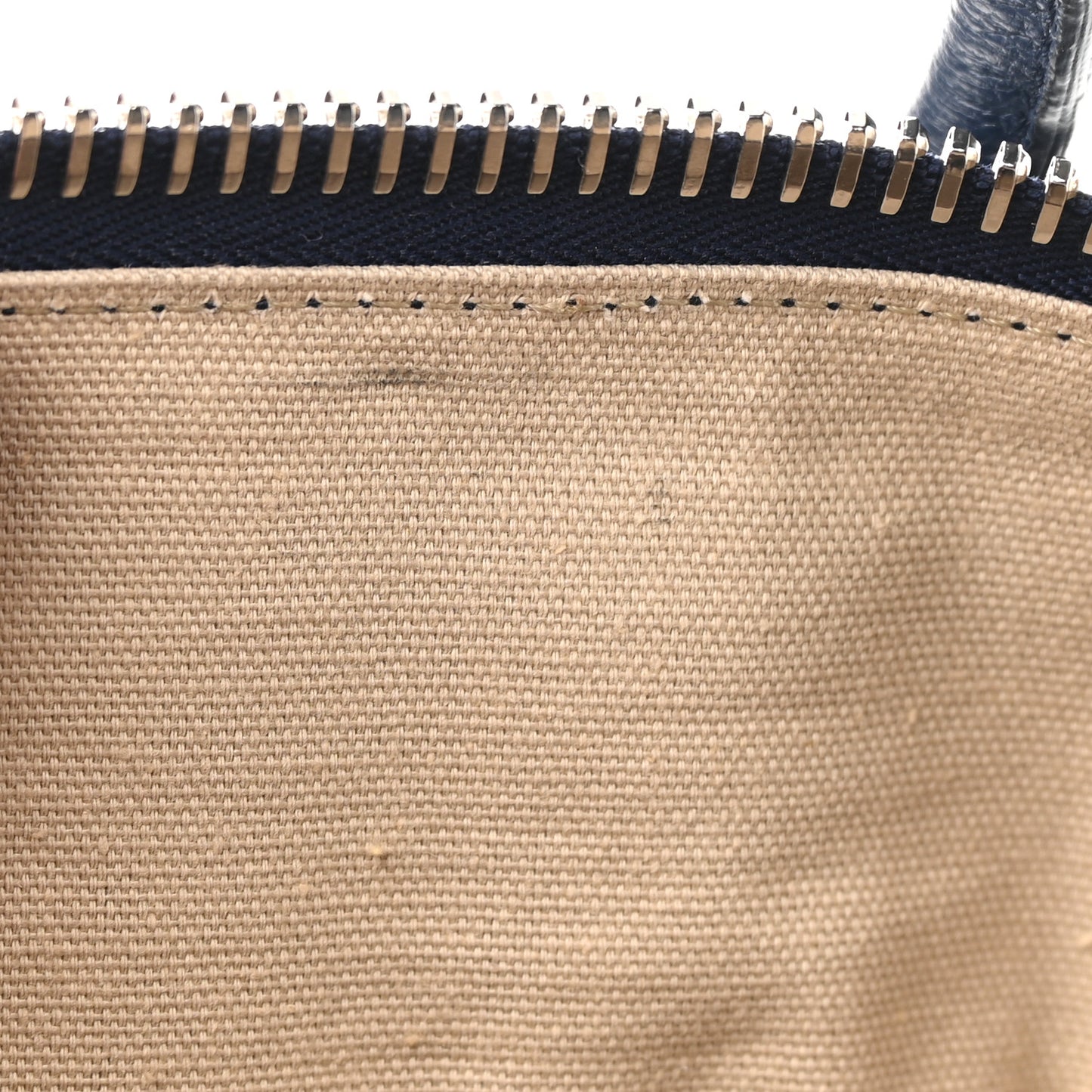Sugar Goatskin Medium Antigona Navy