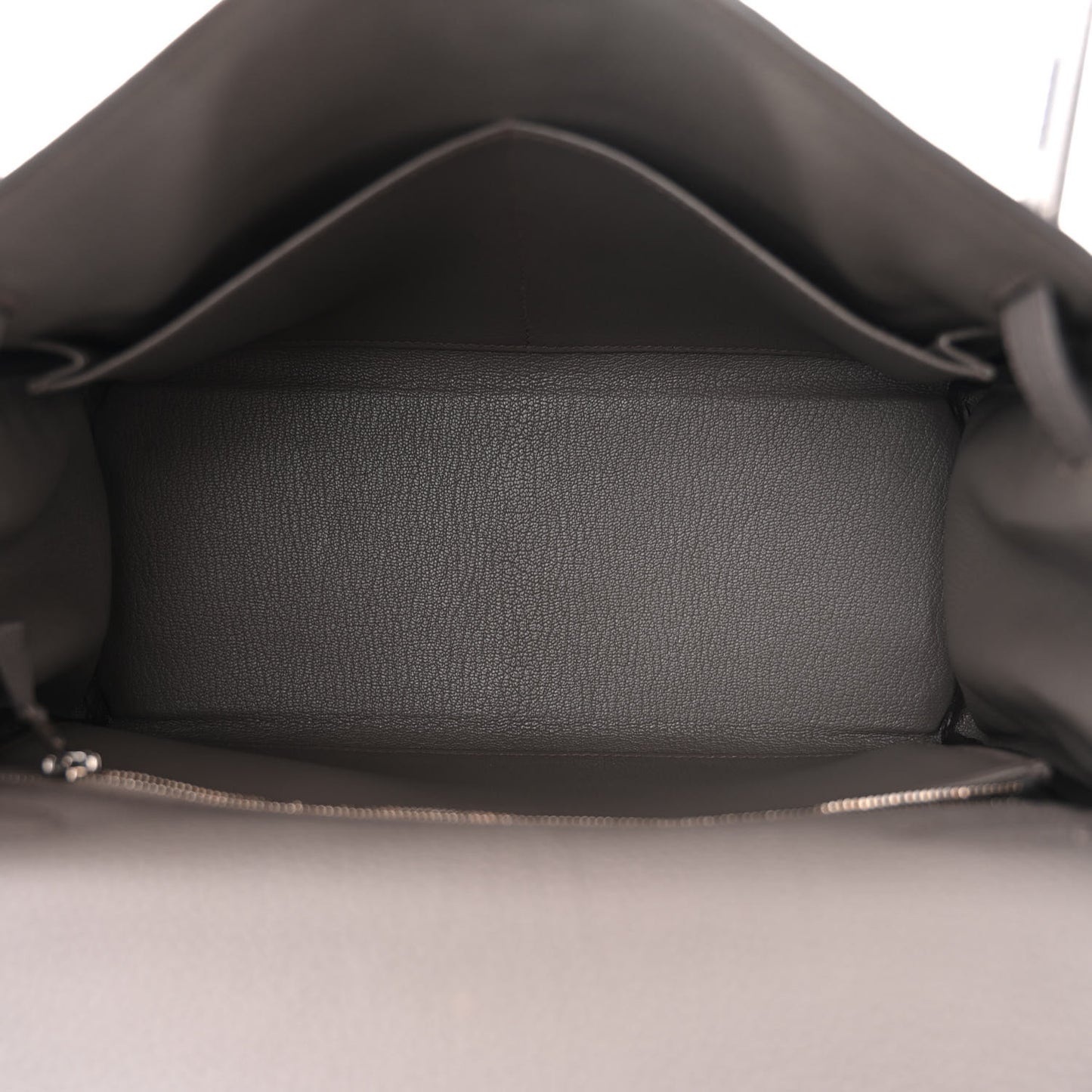 Togo Kelly Retourne 28 Etain