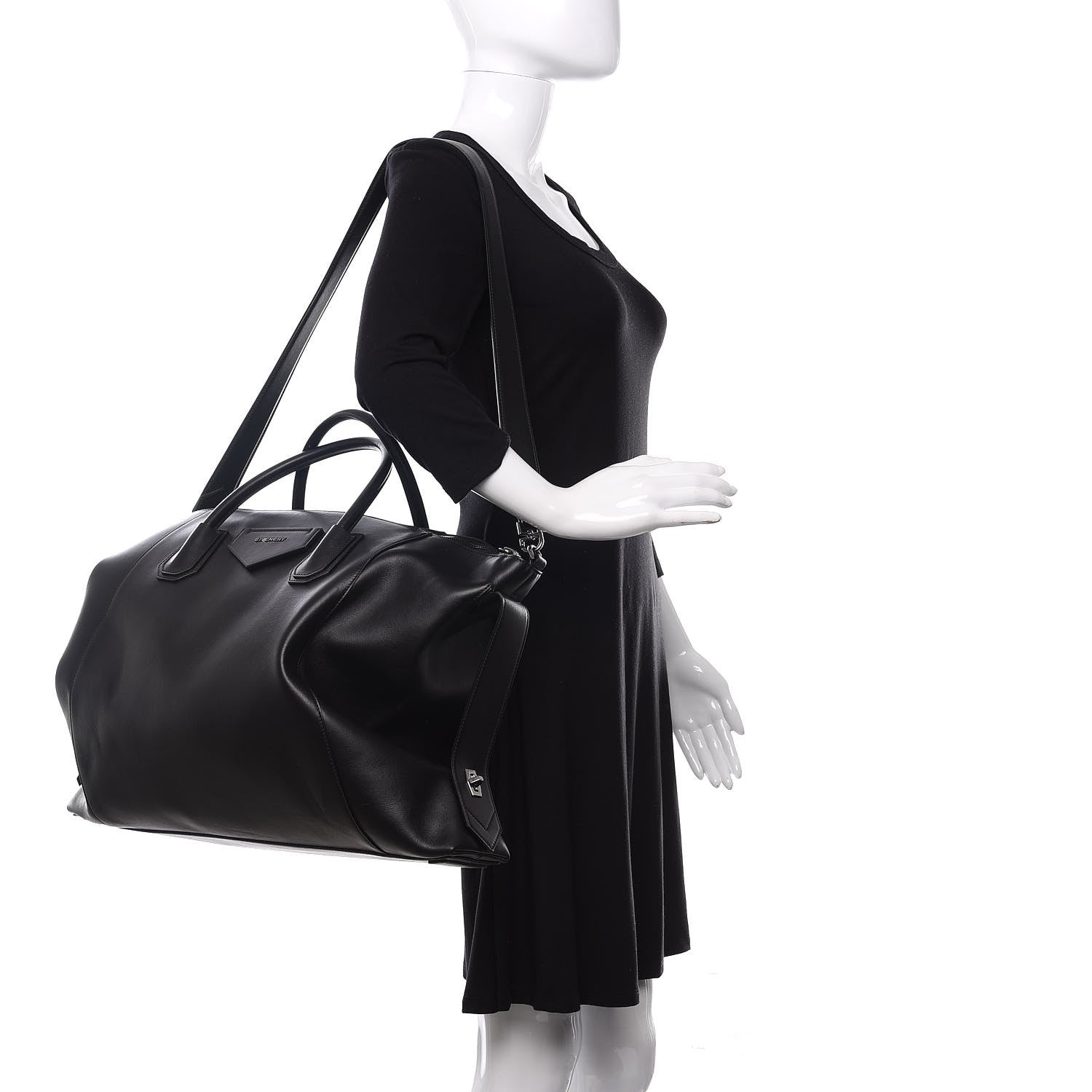 Givenchy Smooth Calfskin Large Soft Antigona Black 2 of 9