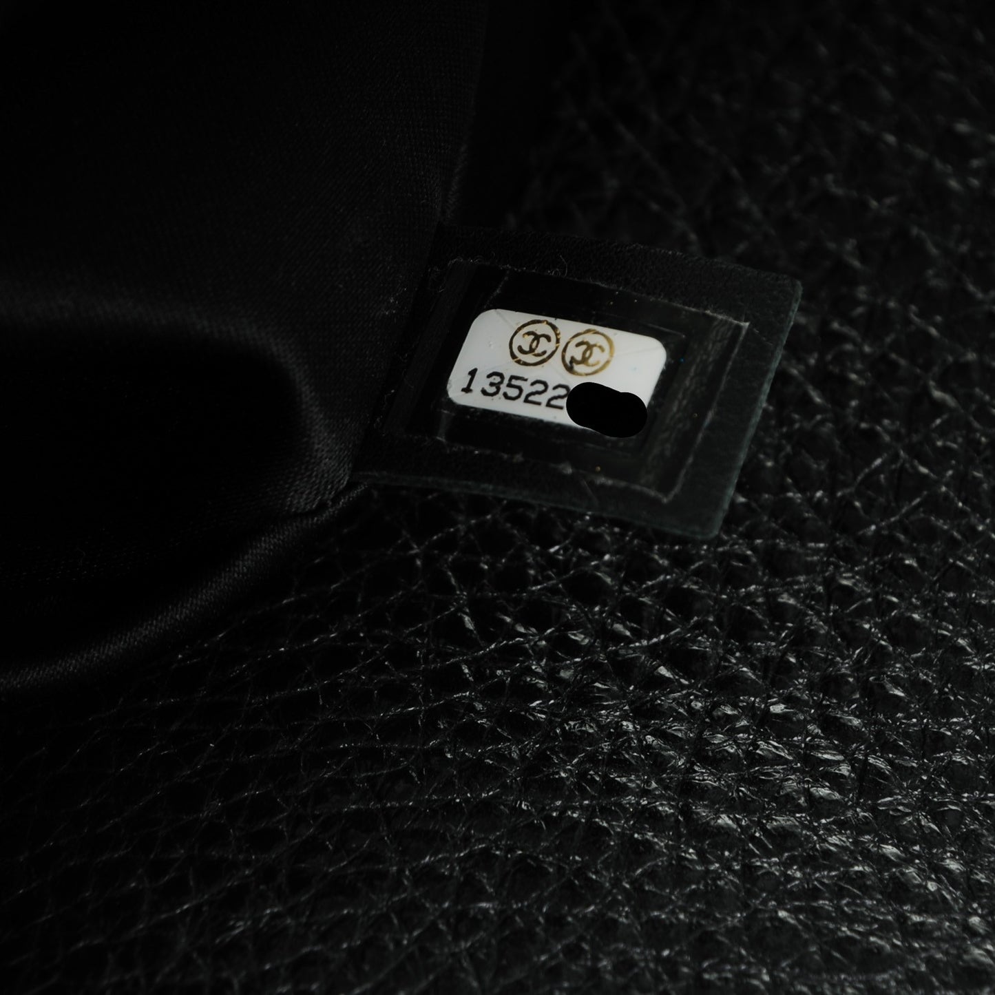 Glazed Calfskin XL On The Road Flap Black