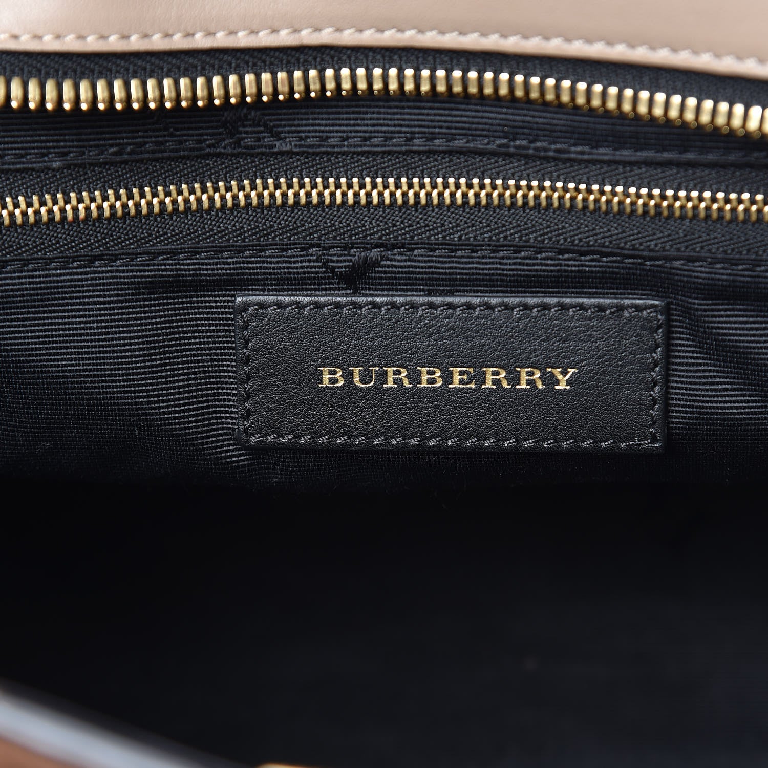 Burberry Signature Grain Medium Gainsborough Sepia Brown Honey 6 of 11