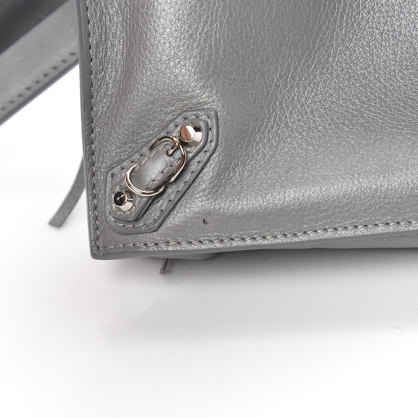 Veau Papier Sight Clutch Gris Metal