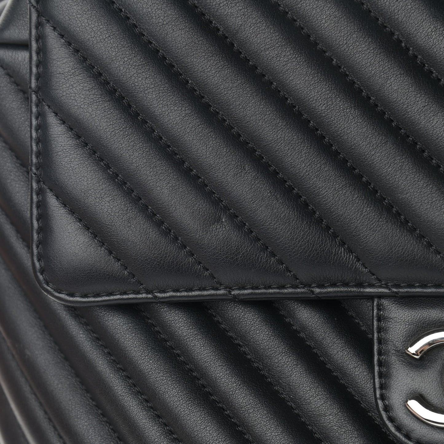 Calfskin Chevron Quilted Large Urban Spirit Backpack Black