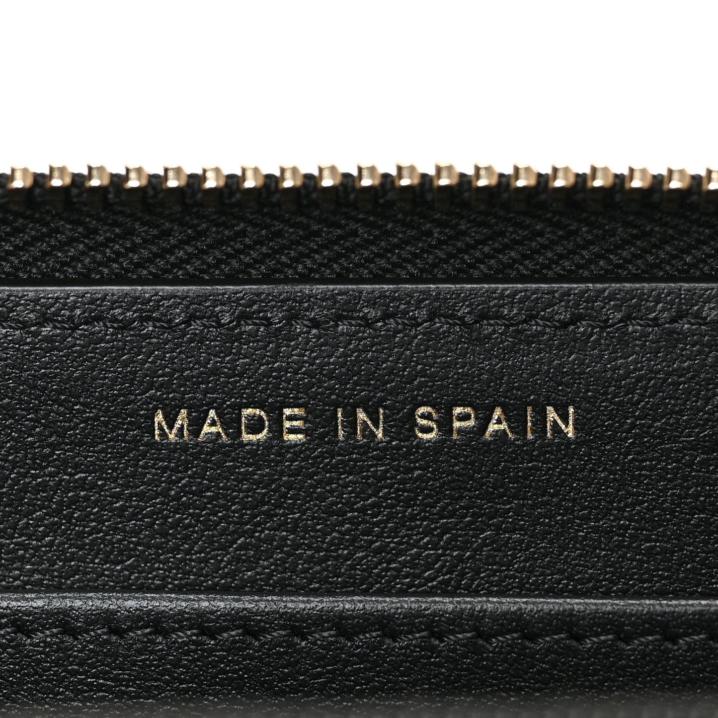 Caviar Quilted Filigree Zip Around Wallet Beige Black