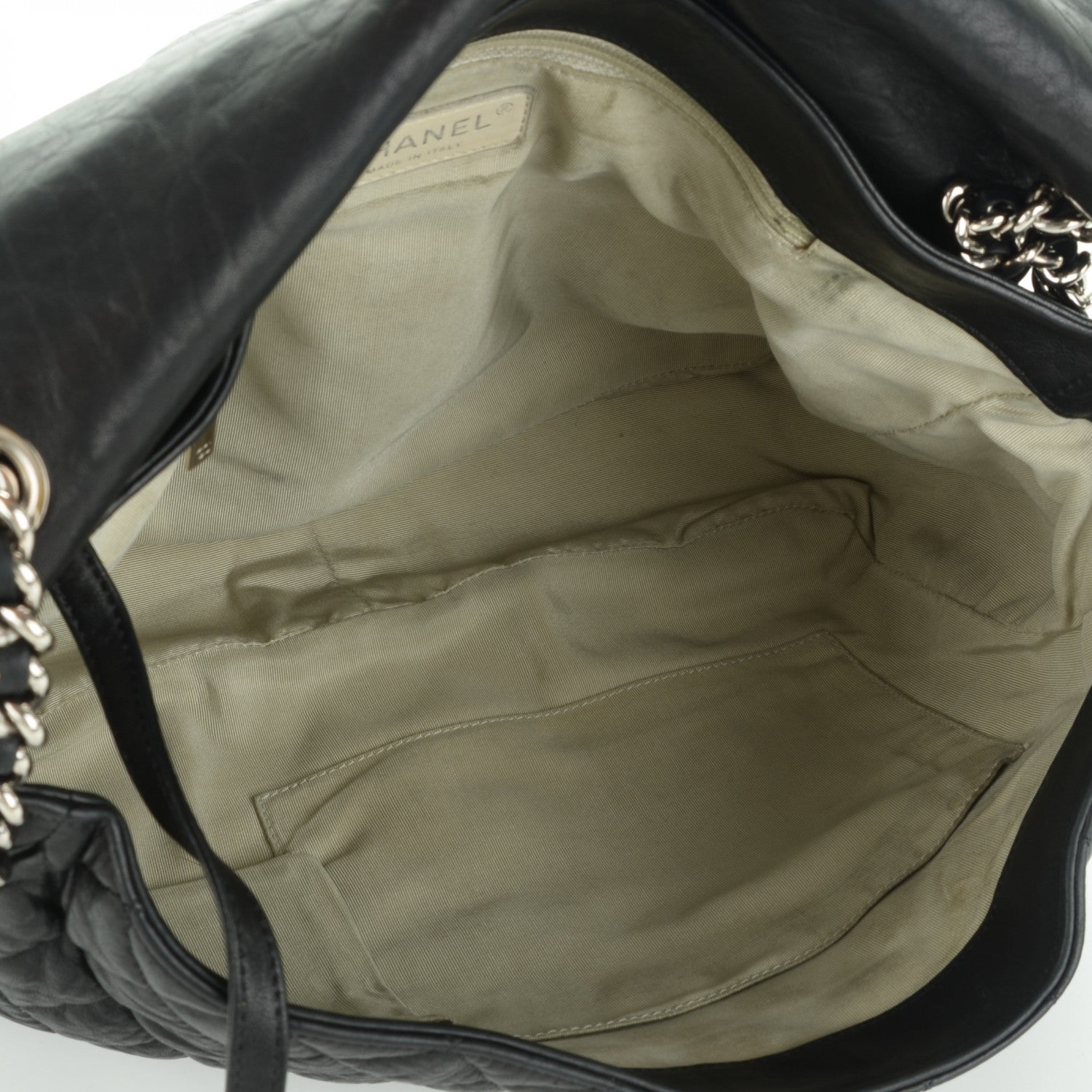 Chanel Washed Lambskin Quilted Maxi Chain Around Flap Black 5 of 8