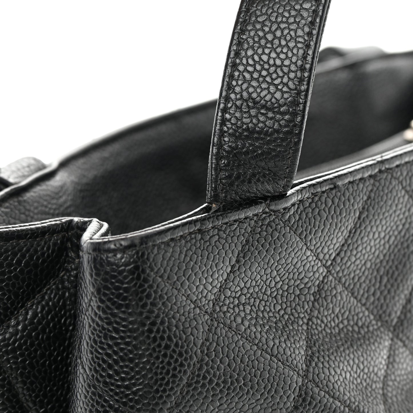 Caviar Quilted CC Shoulder Bag Black