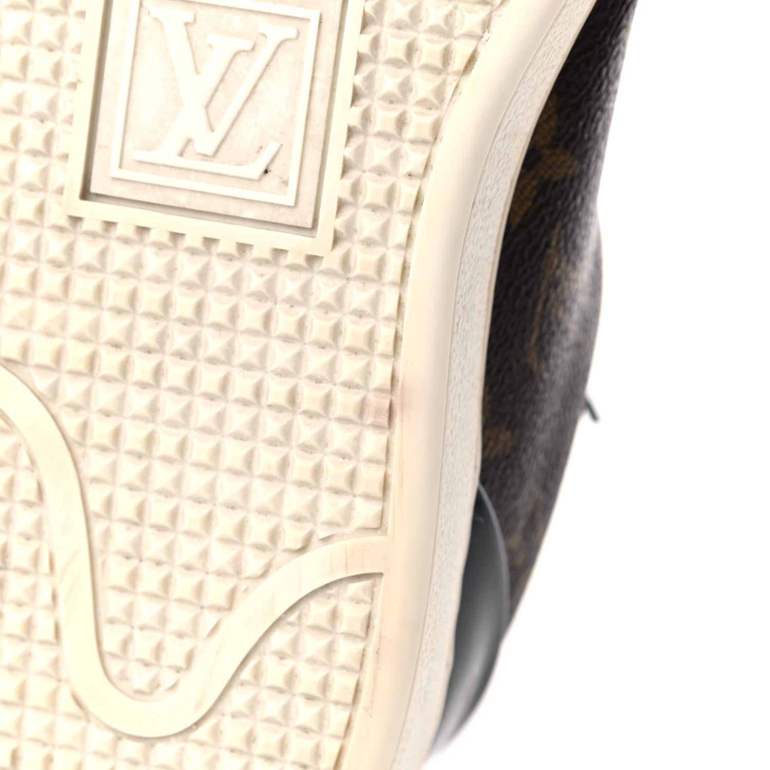 Louis Vuitton Patent Monogram Frontrow Sneakers 36.5 19 of 25