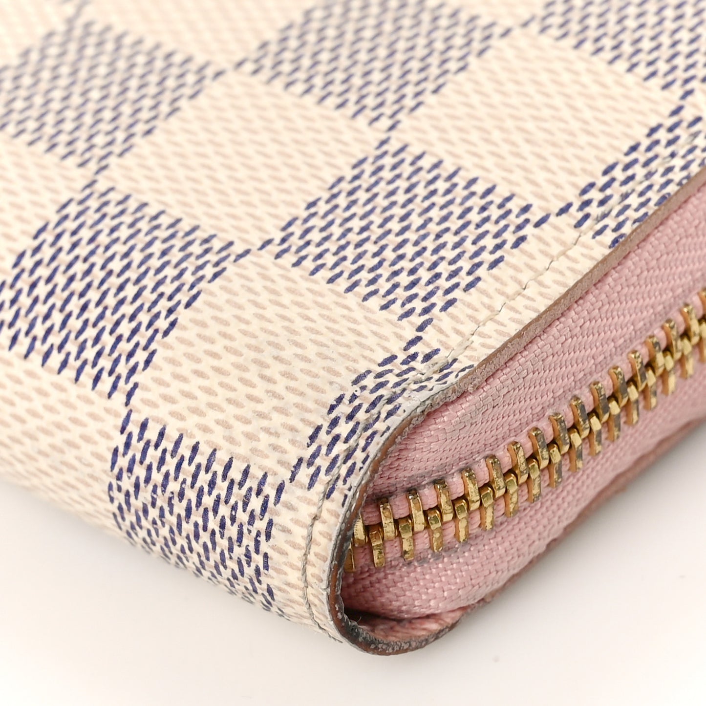 Damier Azur Zippy Wallet Rose Ballerine