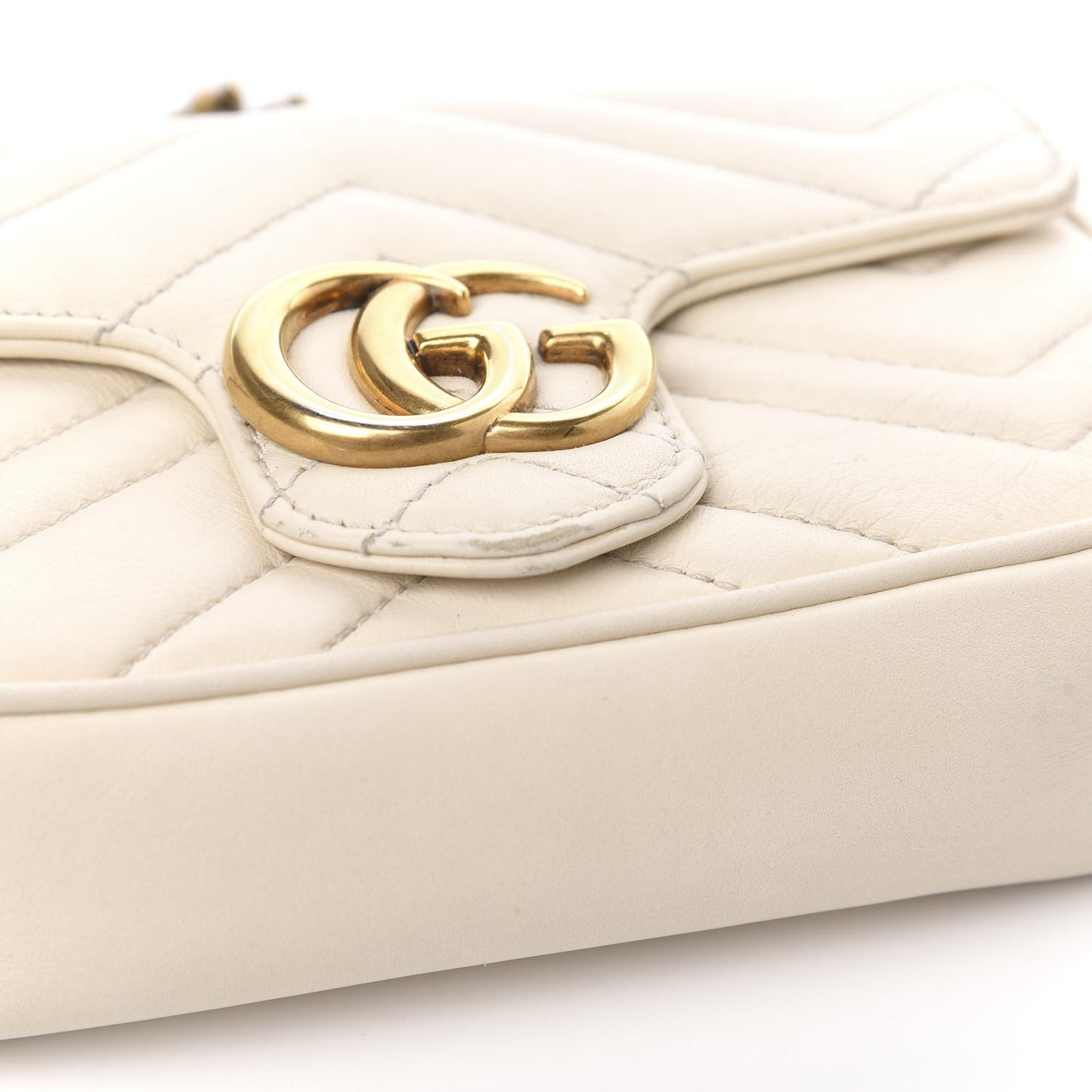 Calfskin Matelasse Super Mini GG Marmont Shoulder Bag White