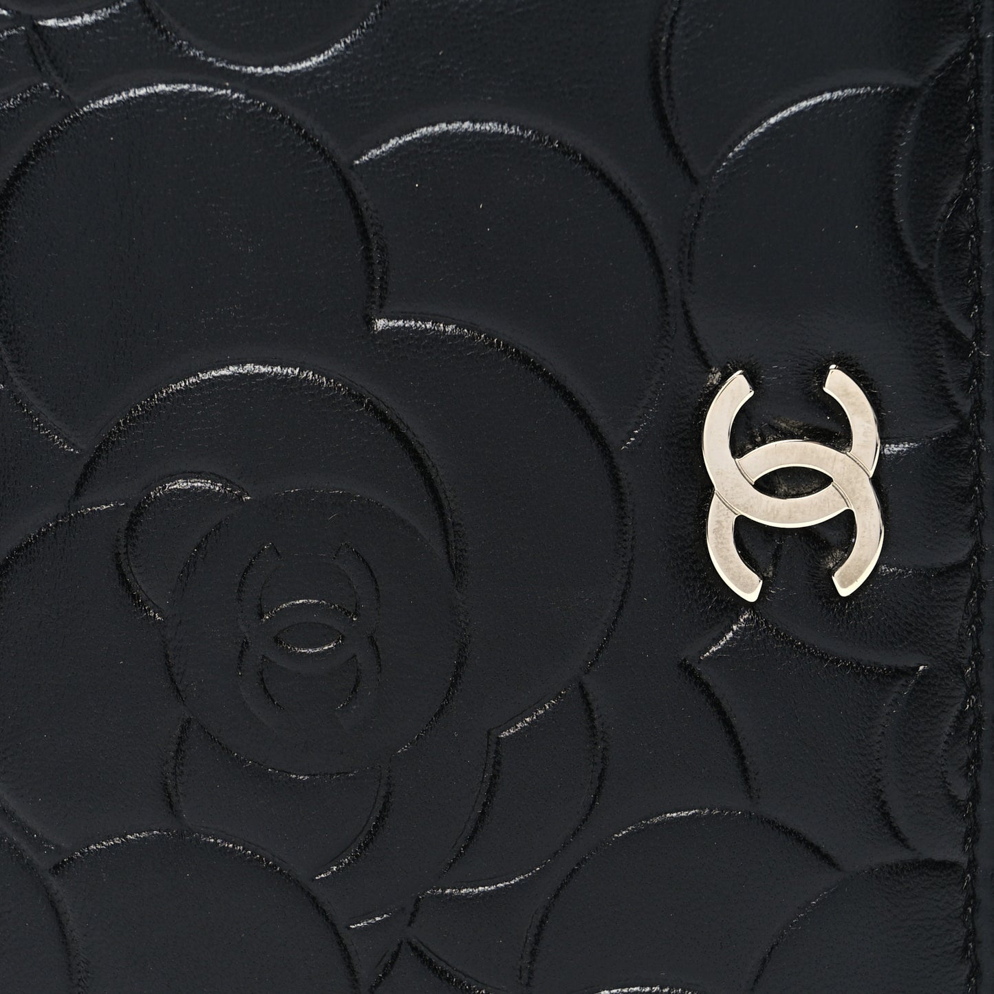 Lambskin Camellia Embossed Yen Wallet Black