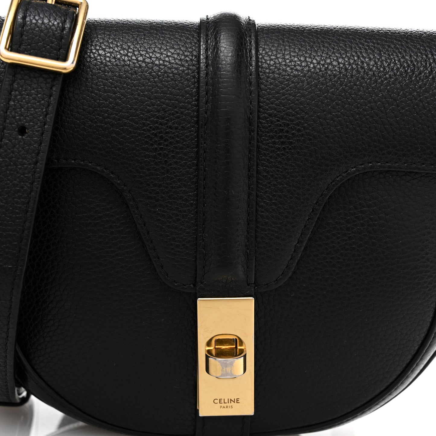 Grained Calfskin Besace Small 16 Black