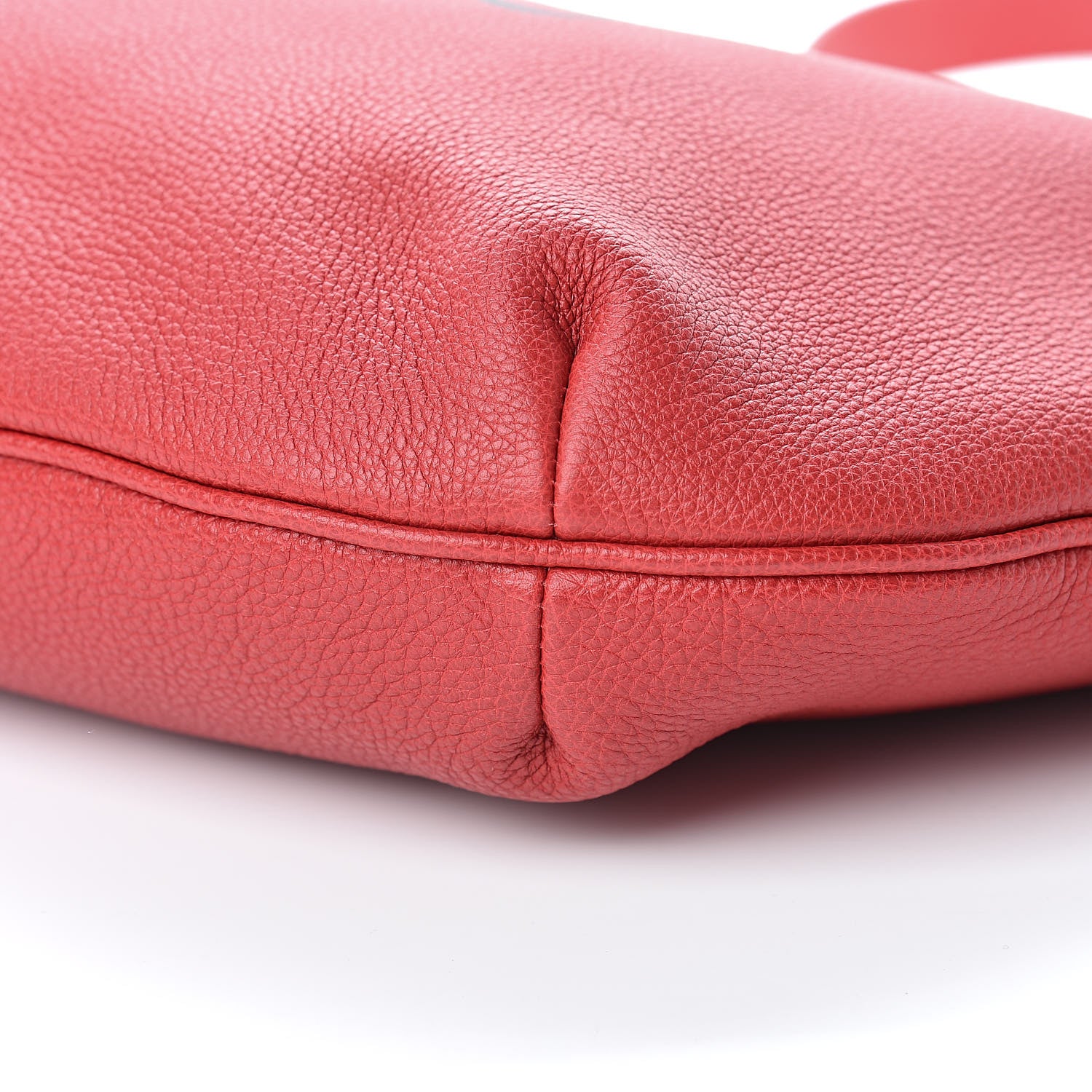 Gucci Grained Calfskin Logo Half Moon Hobo Red 10 of 10
