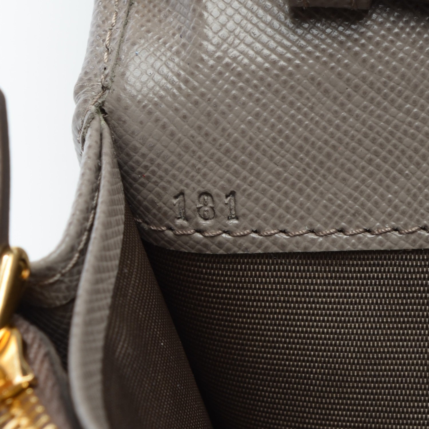 Prada Saffiano Metal Oro Chain Wallet Argilla 8 of 8