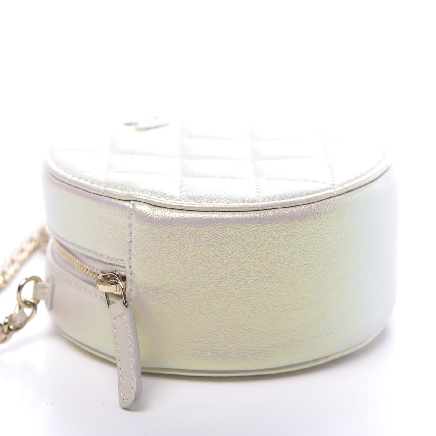 Iridescent Lambskin Quilted Round Clutch With Chain Ivory