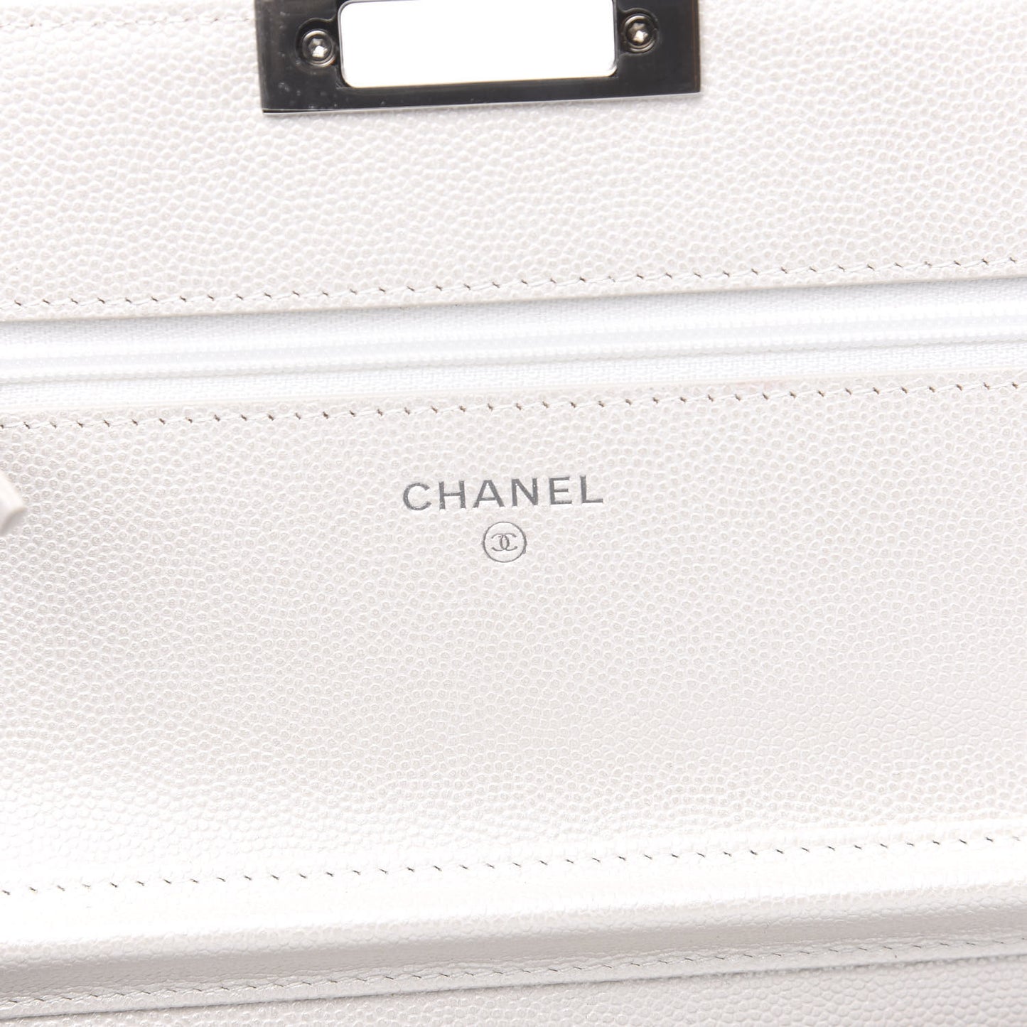 Iridescent Caviar Quilted Golden Class Wallet On Chain WOC White