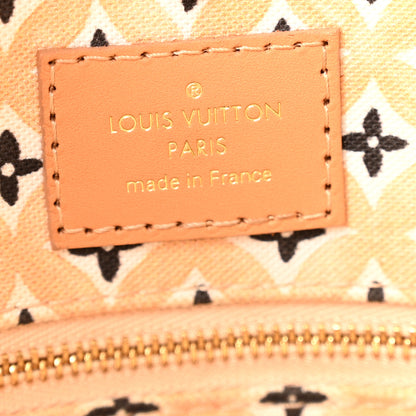 Louis Vuitton Monogram Giant By The Pool 2.0 Onthego MM Beige 6 of 12