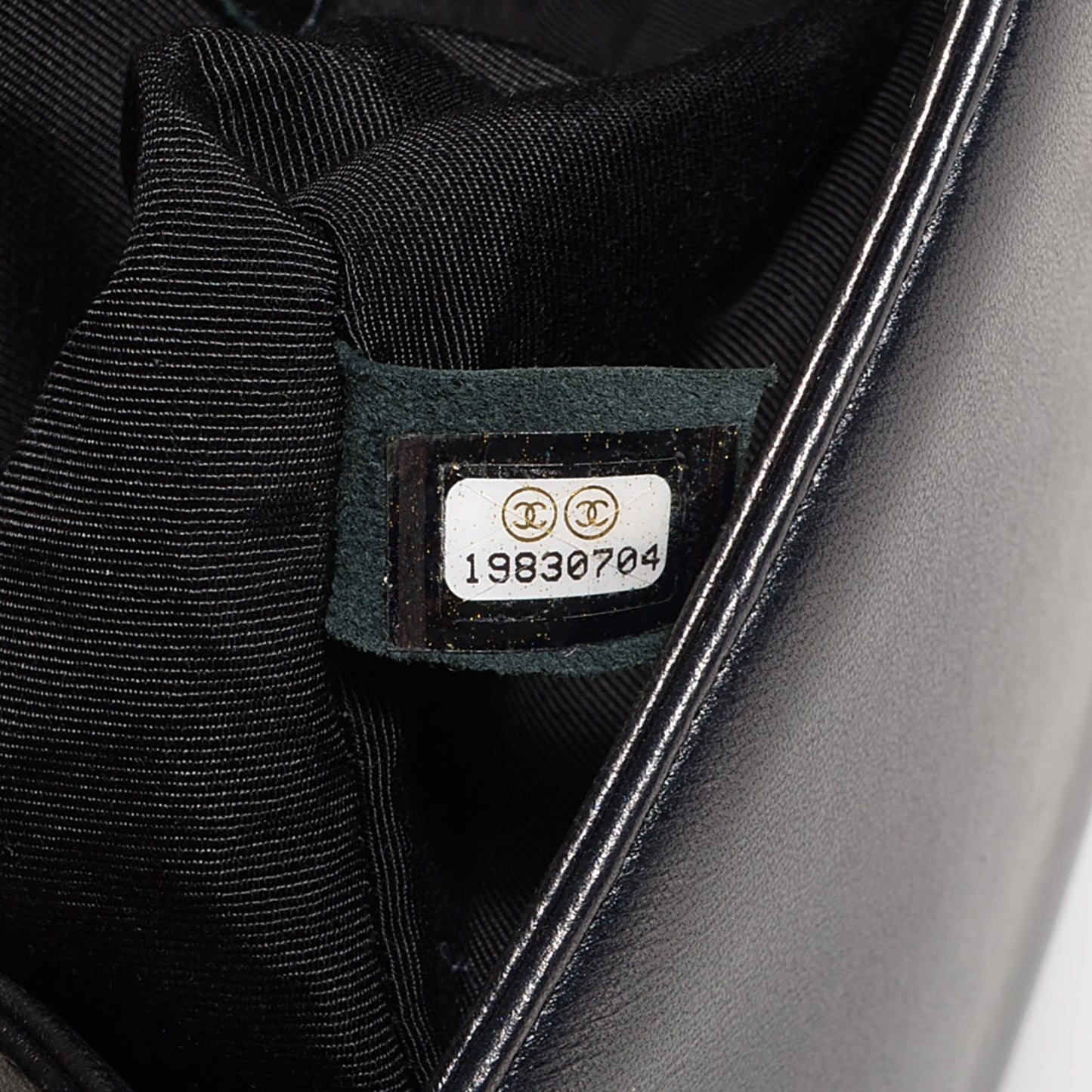 Lambskin Quilted Medium Boy Flap Pearly Black