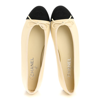 Chanel Calfskin Grosgrain Cap Toe CC Ballerina Flats 38 Ivory Black 2 of 11