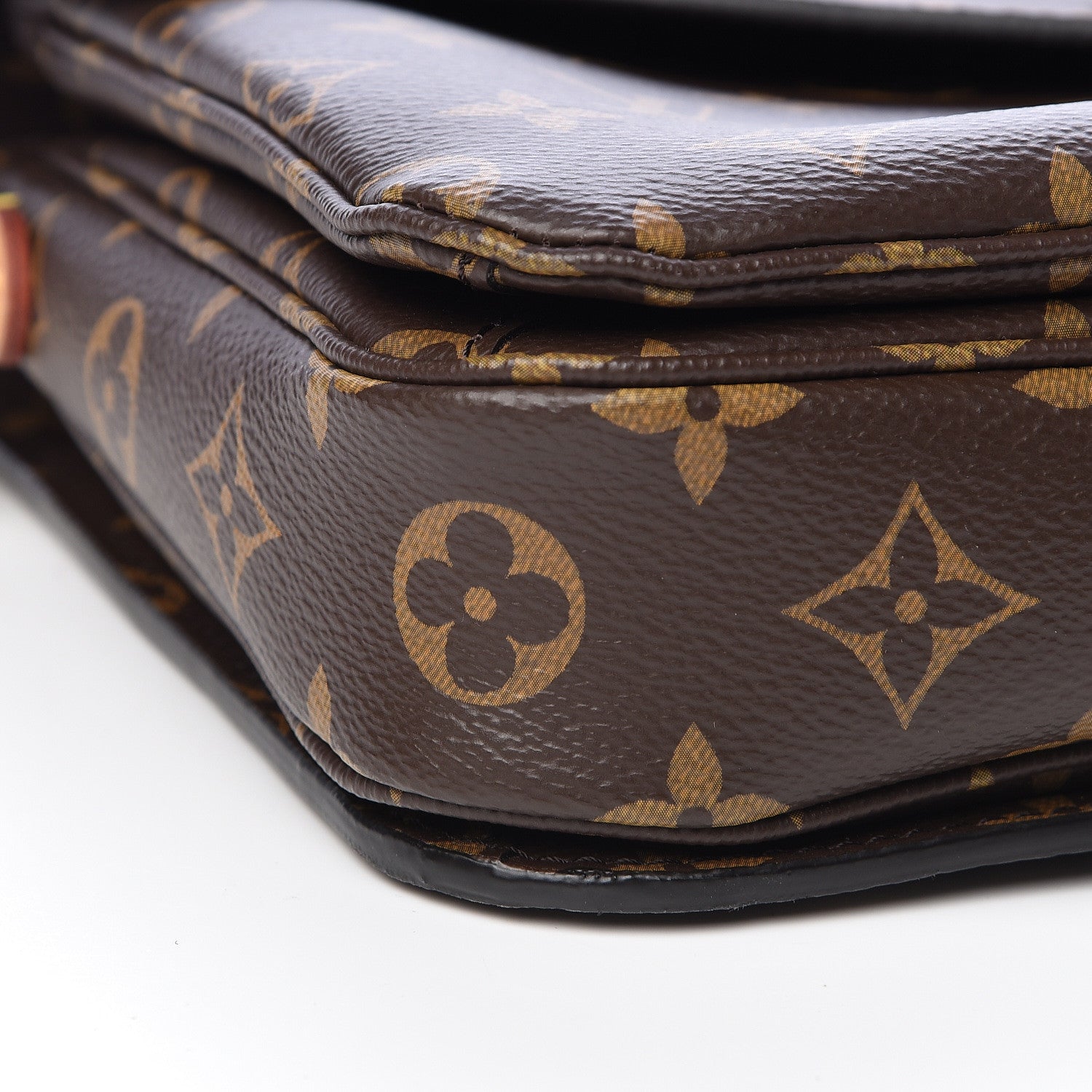 Louis Vuitton Monogram Pochette Metis 9 of 11