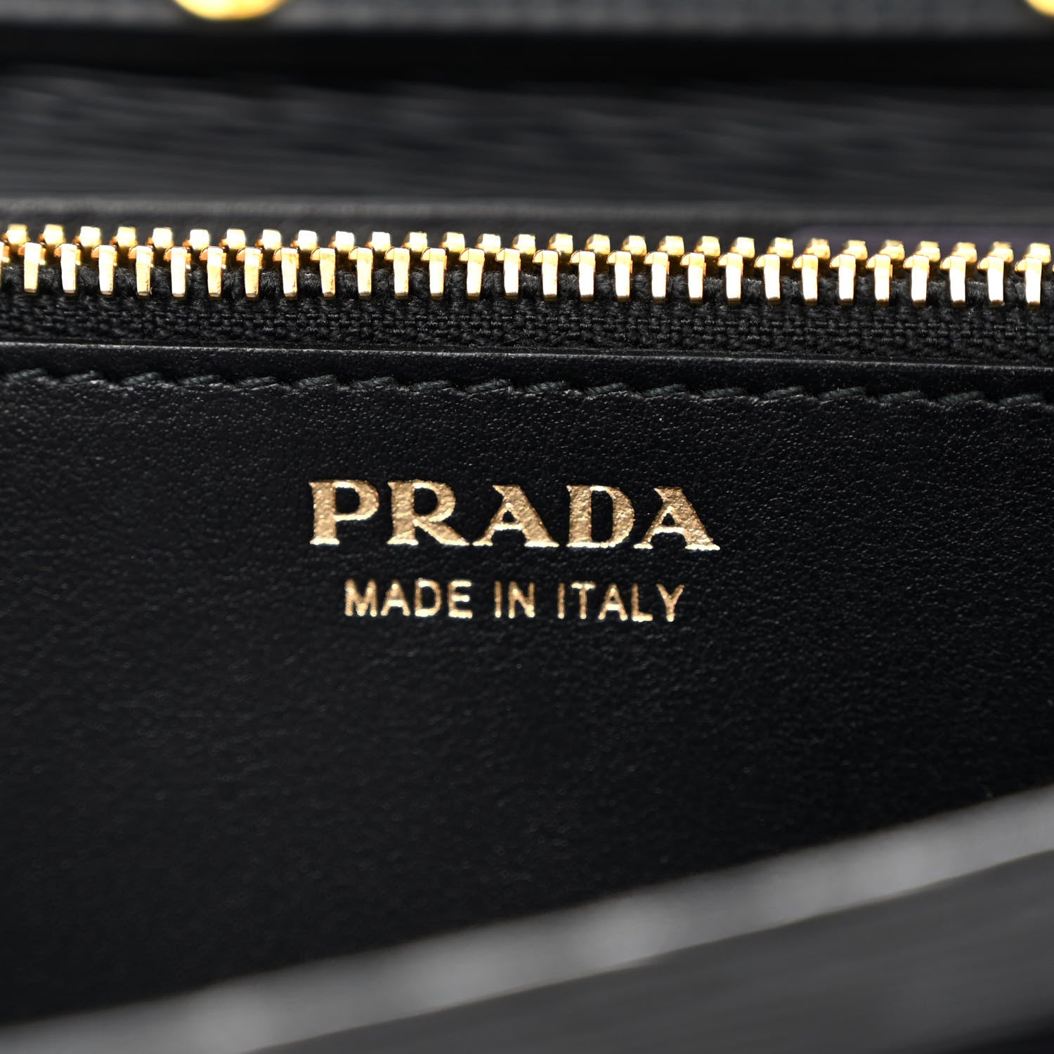 Prada Vitello Move Metal Oro Chain Wallet Black 6 of 10