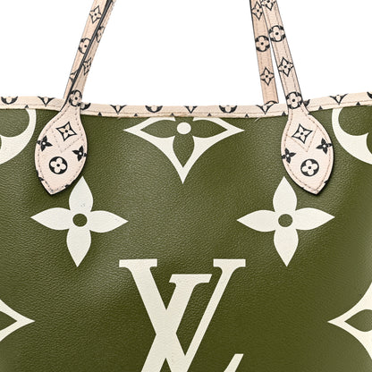 Louis Vuitton Monogram Giant Neverfull MM Kaki 8 of 14