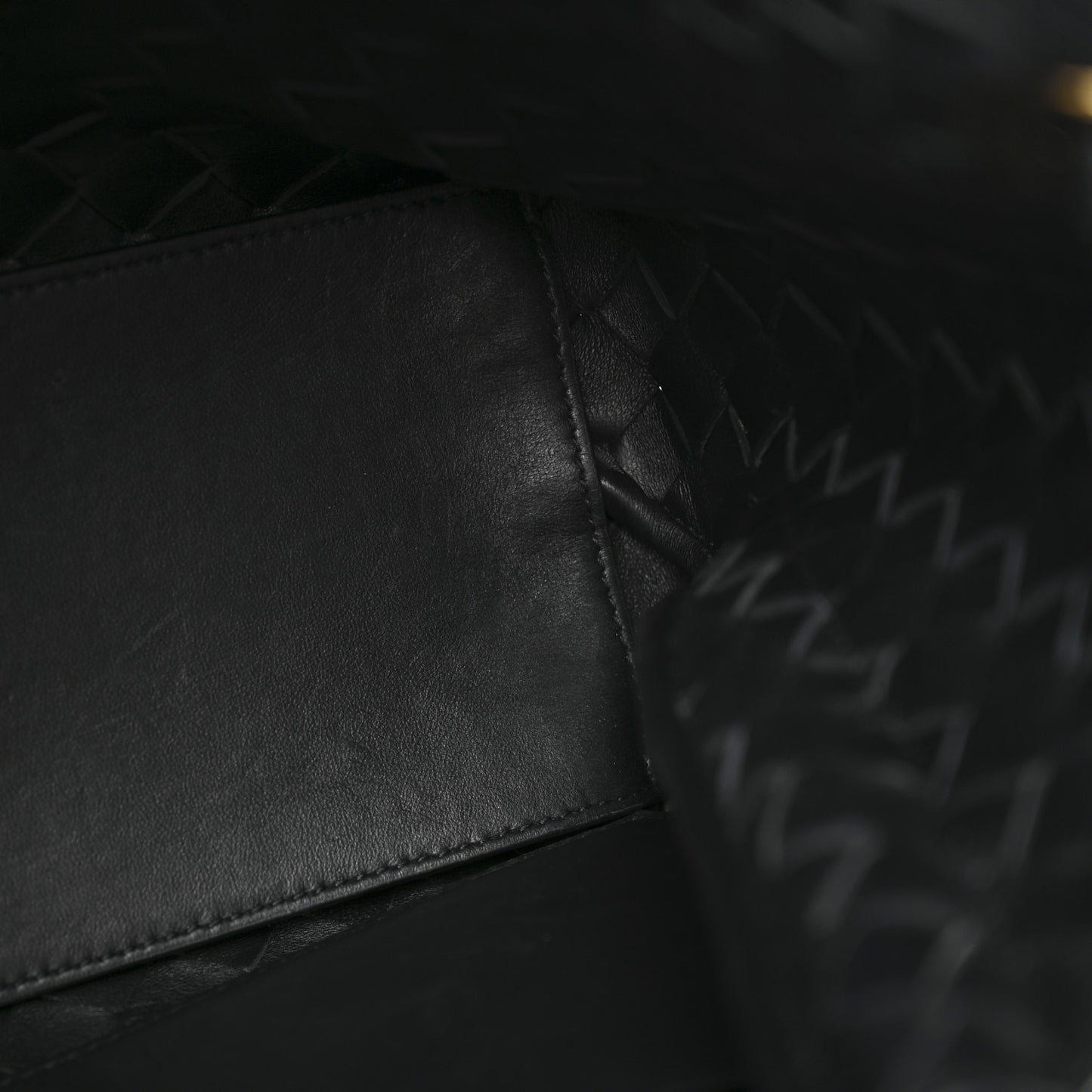 Nappa Intrecciato Medium Andiamo Shoulder Bag Black