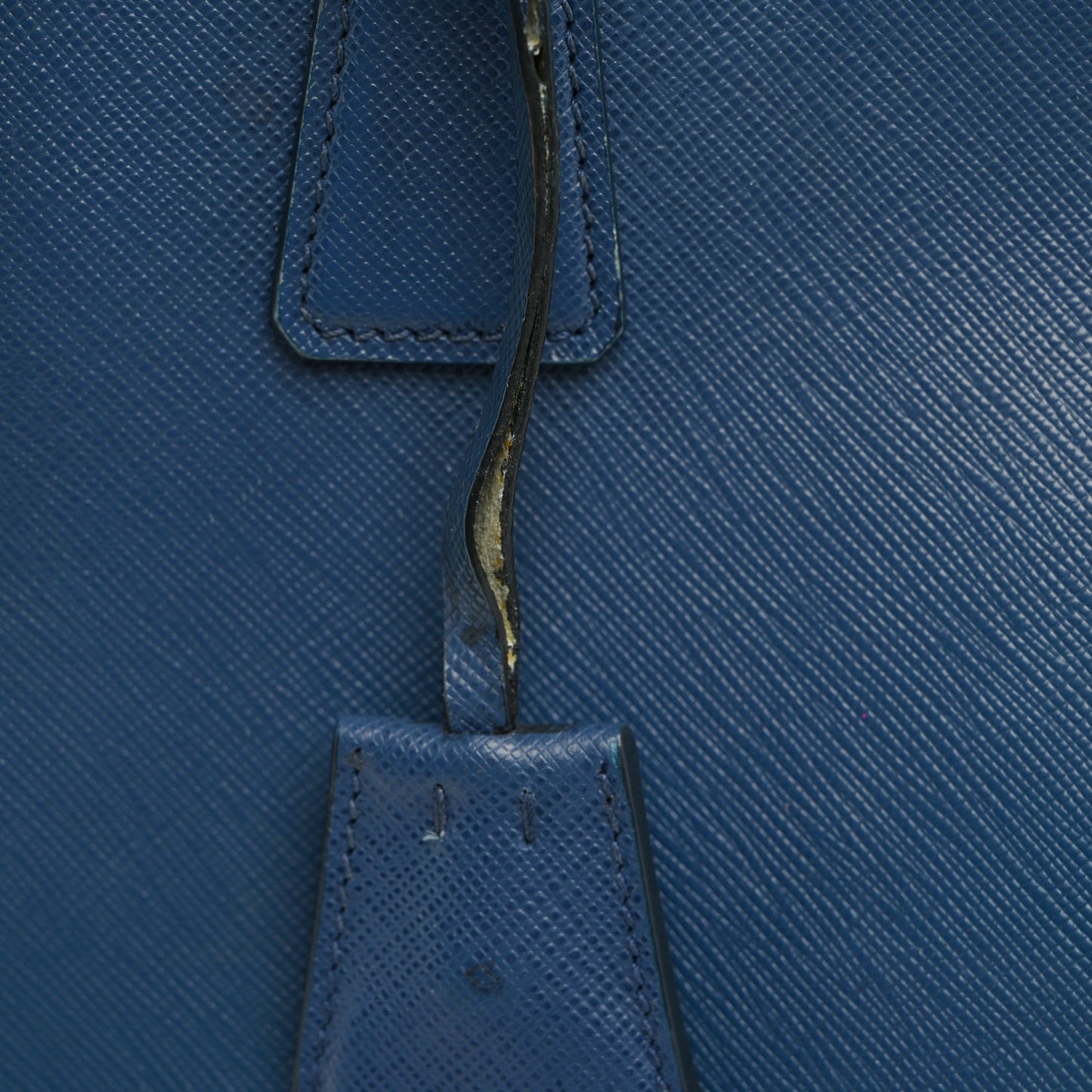 Saffiano Medium Galleria Double Zip Tote Cobalto