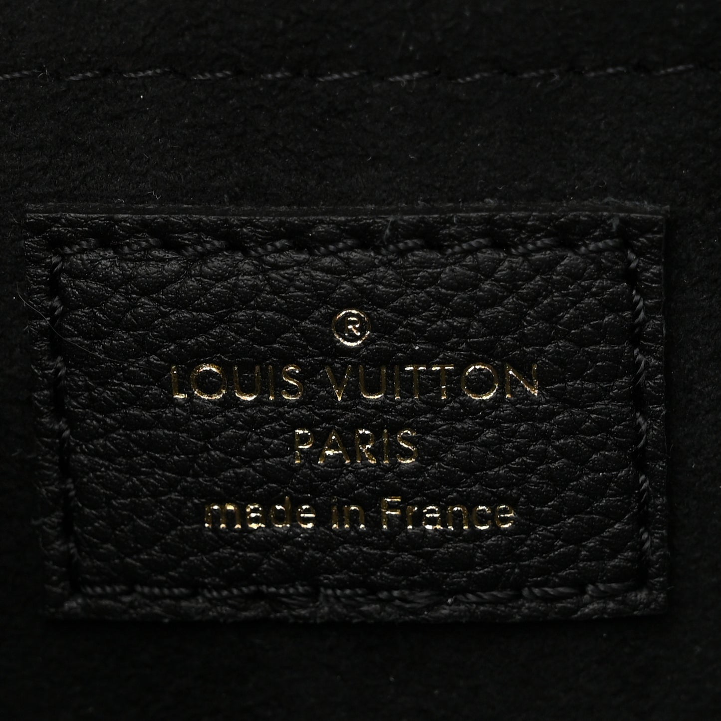 Grained Calfskin Lockme Tender Black