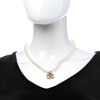 Chanel Pearl Crystal CC Short Necklace Gold 2 of 6