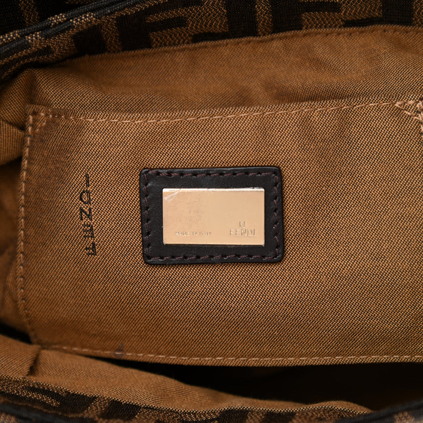 Zucca Small Chef Shoulder Bag Tobacco