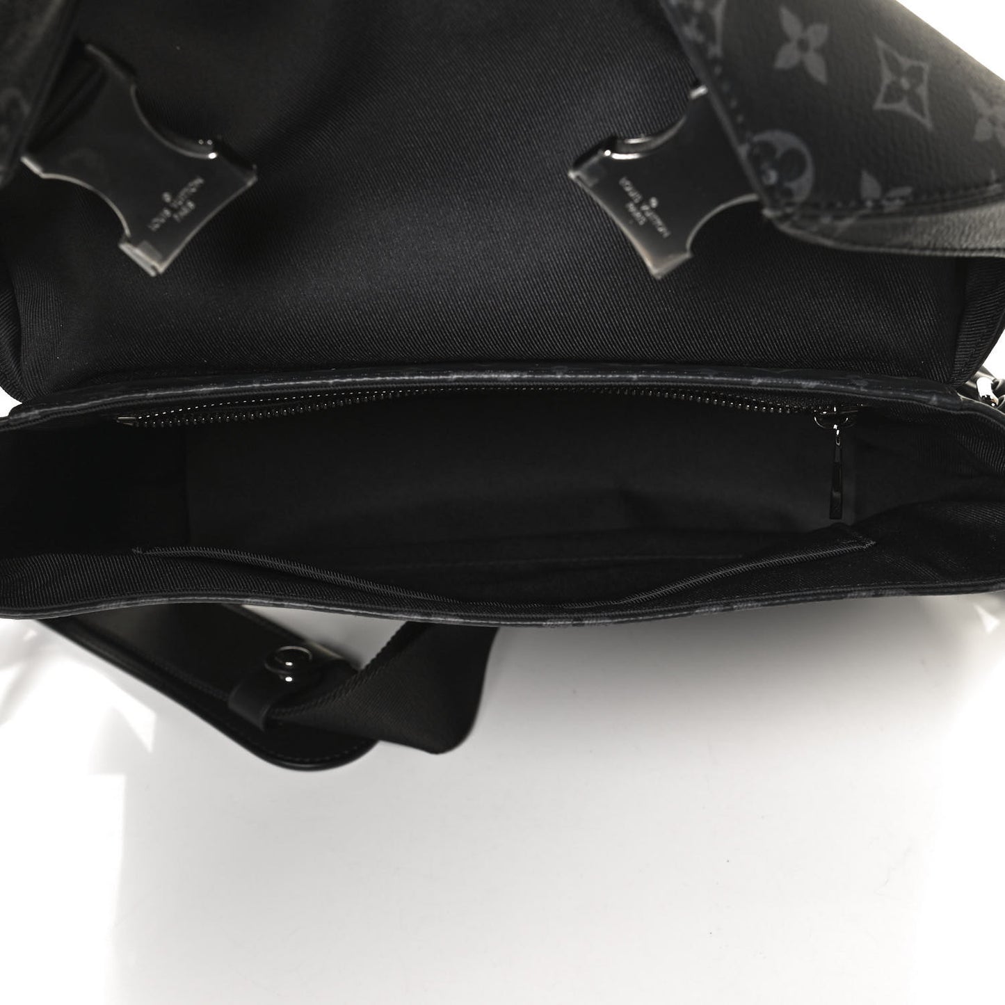 Monogram Eclipse Voyager PM Messenger