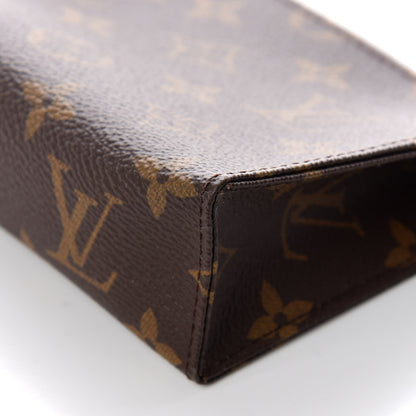 Louis Vuitton Monogram Toiletry Pouch 15 6 of 9