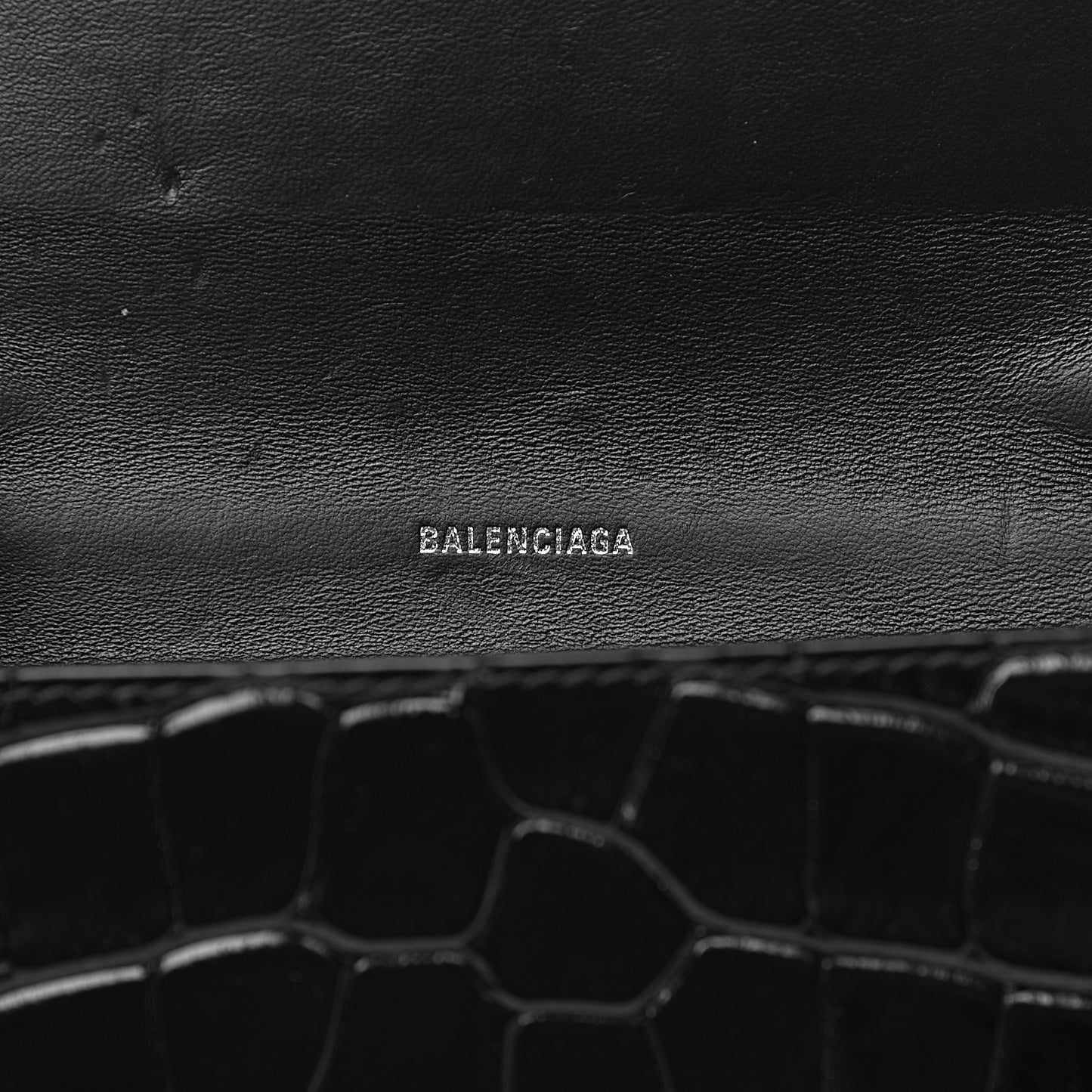 Shiny Calfskin Crocodile Embossed BB Phone Holder Wallet On Chain Black