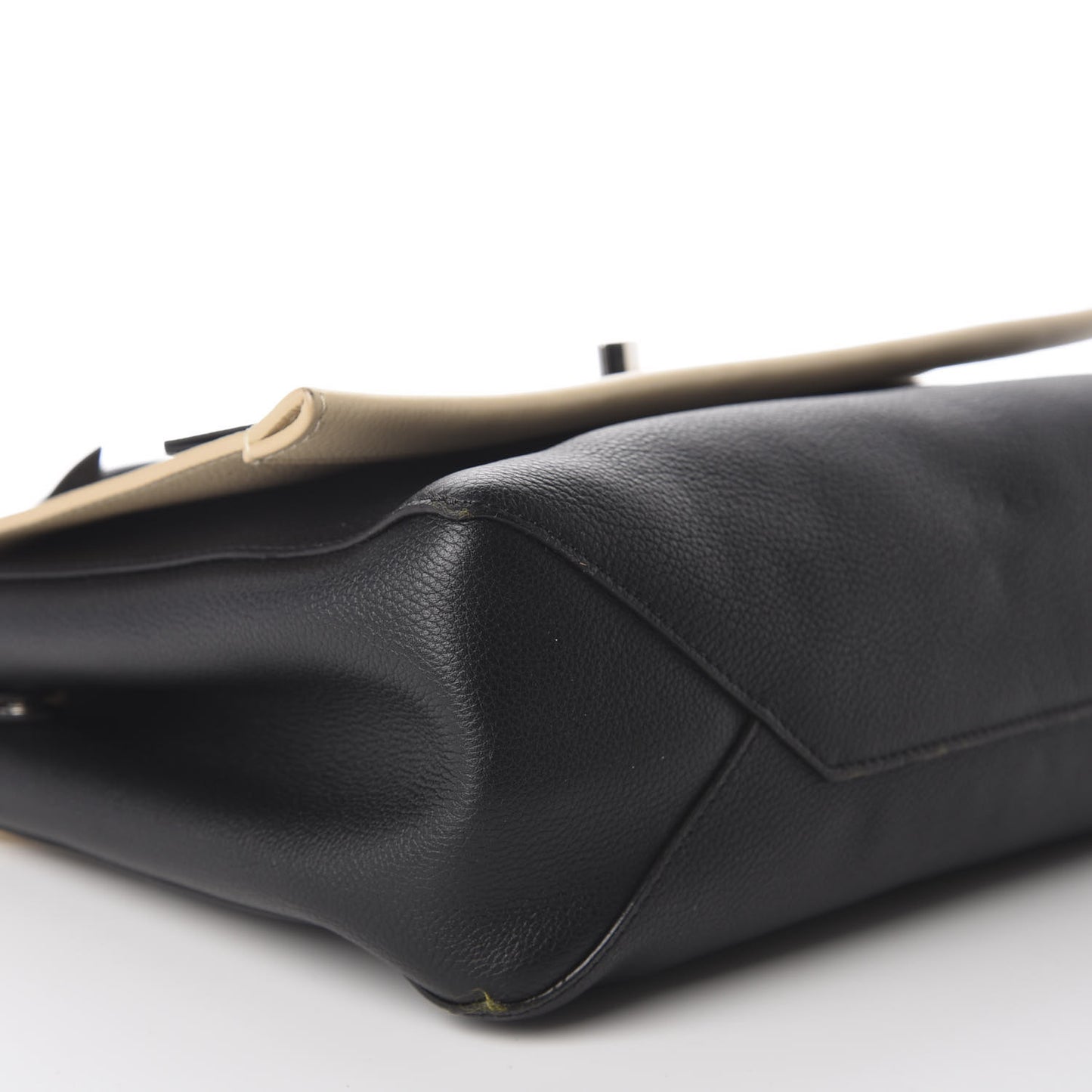 Soft Calfskin Lockme II Top Handle Vanille Black