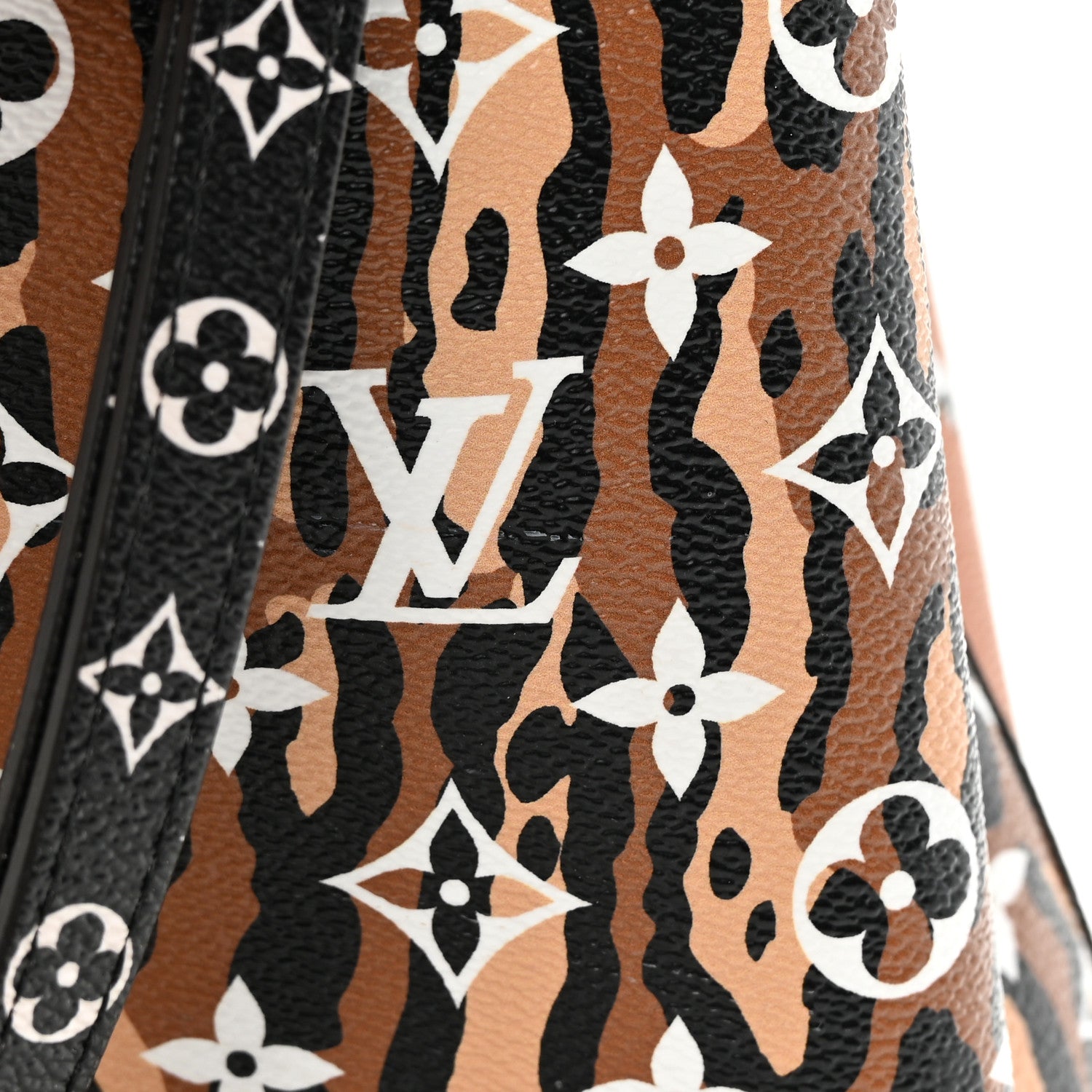 Louis Vuitton Monogram Giant Jungle NéoNoé Caramel 13 of 14