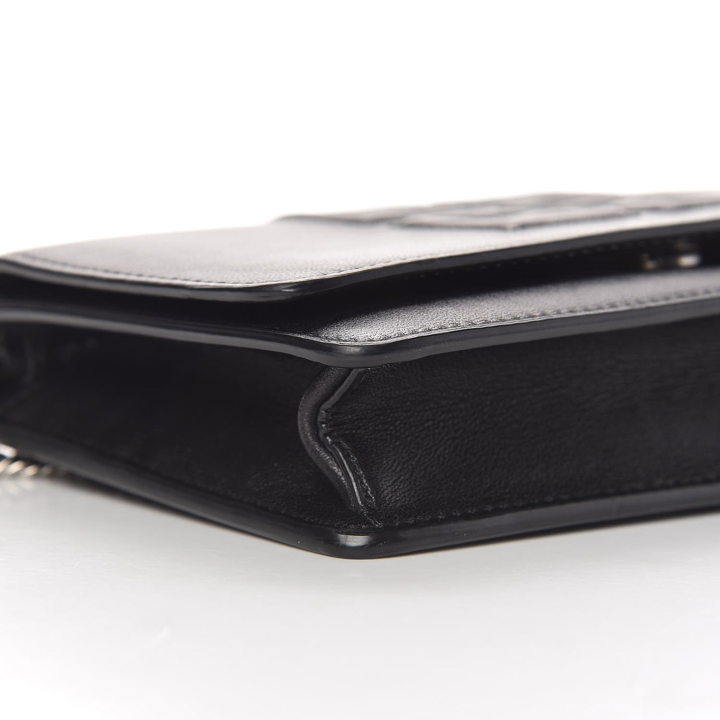 Lambskin Emblem Chain Wallet Black