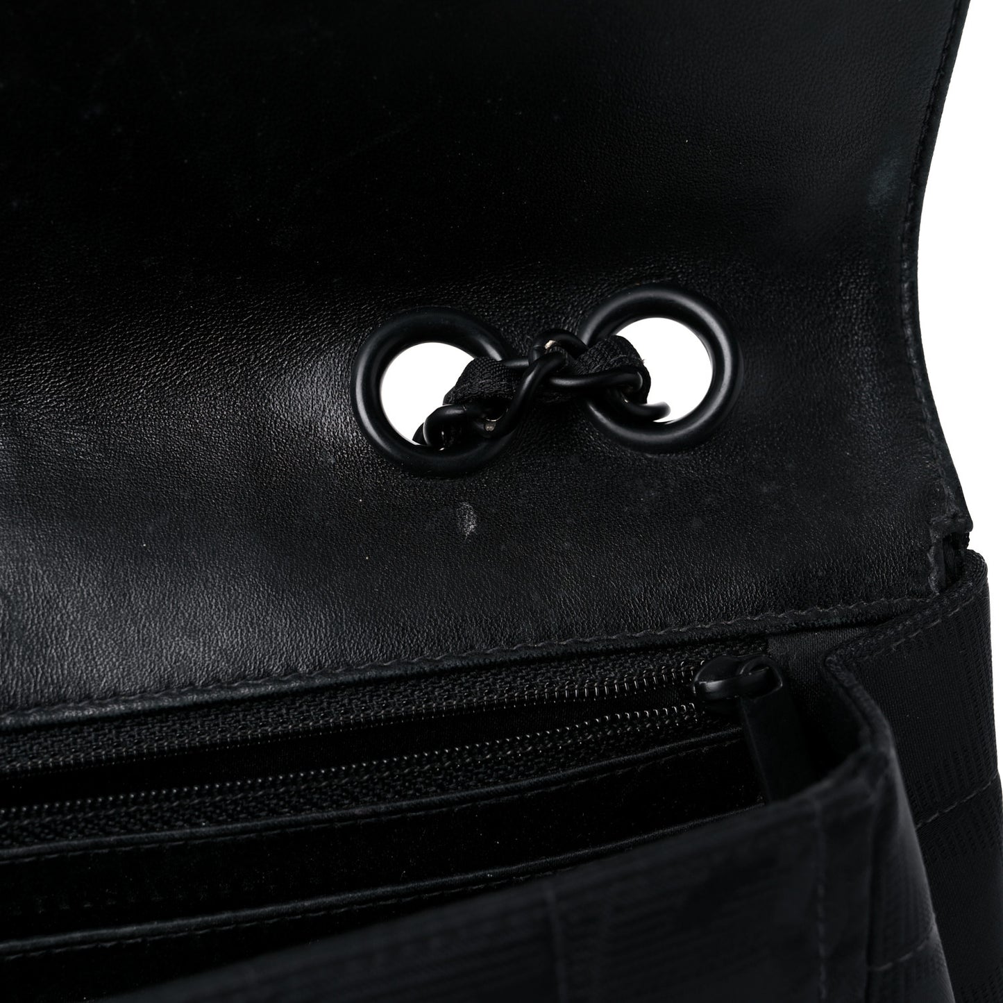 Nylon Medium Travel Flap Black