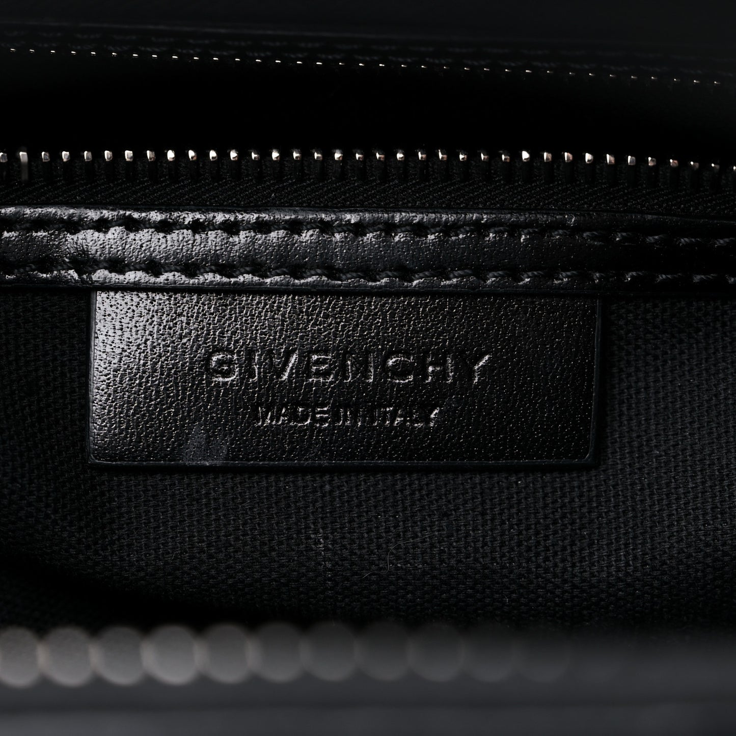Shiny Lord Calfskin Small Antigona Black